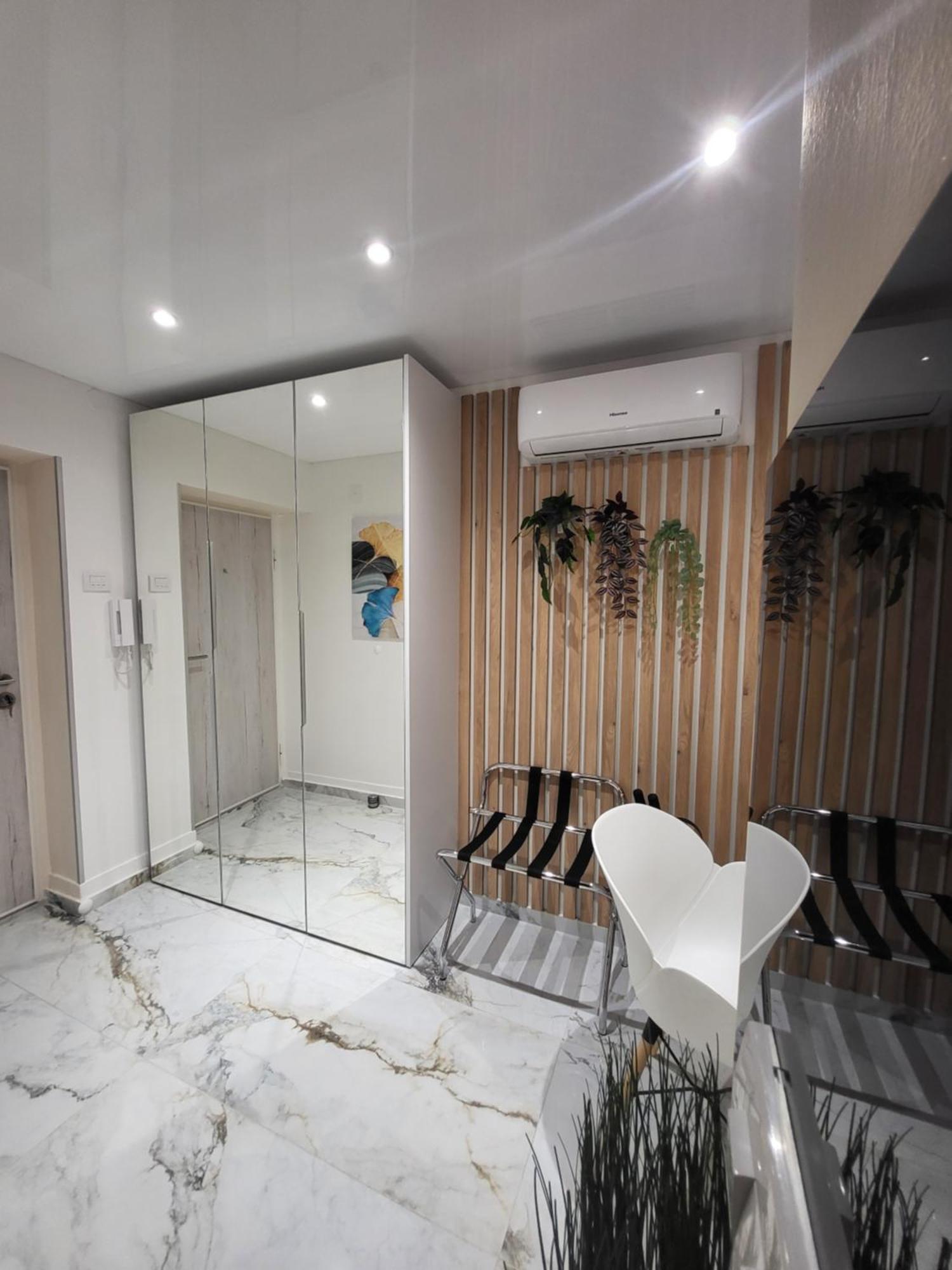 Luxury Central Square Apartment 2214 Belgrado Esterno foto